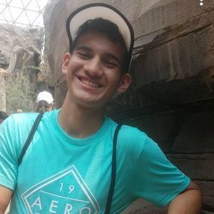 Meet your Posher, Christian